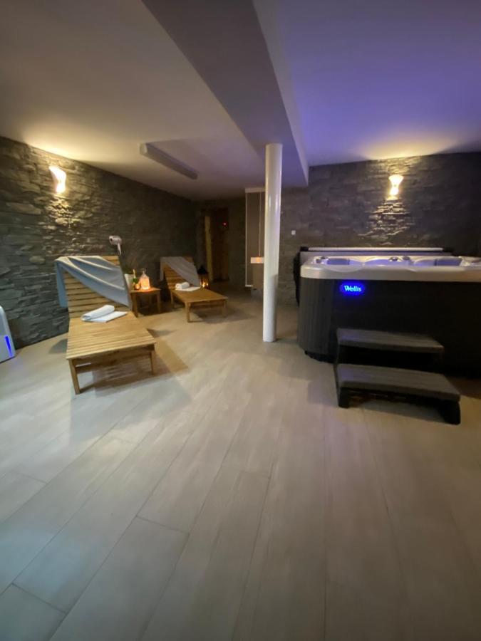 Hotel Slanicky Dvor Námestovo Esterno foto